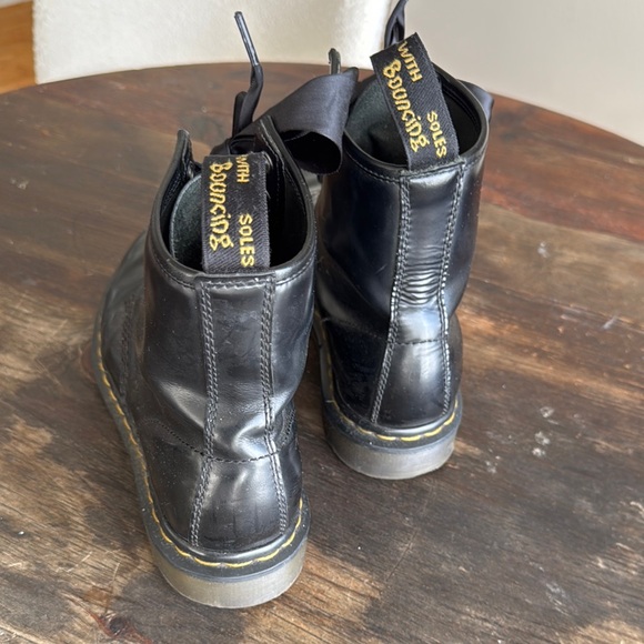 Dr. Martens Black Leather Boots Sz 9 - Picture 3 of 5